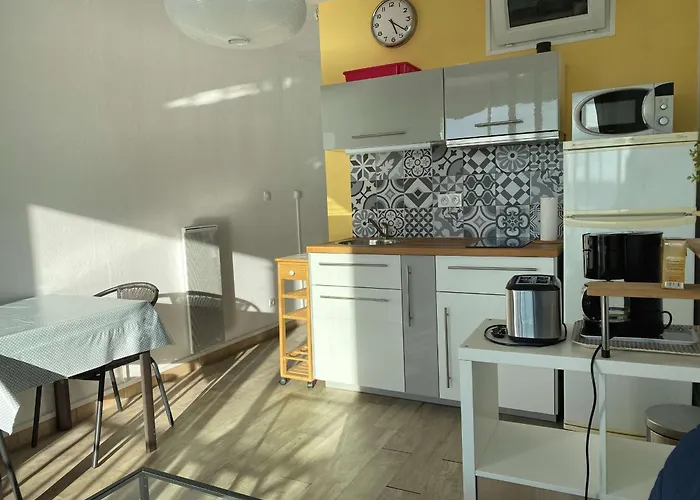 T2 Avec Loggia Et Wifi à - Fr-1-553-169 Balaruc-les-Bains